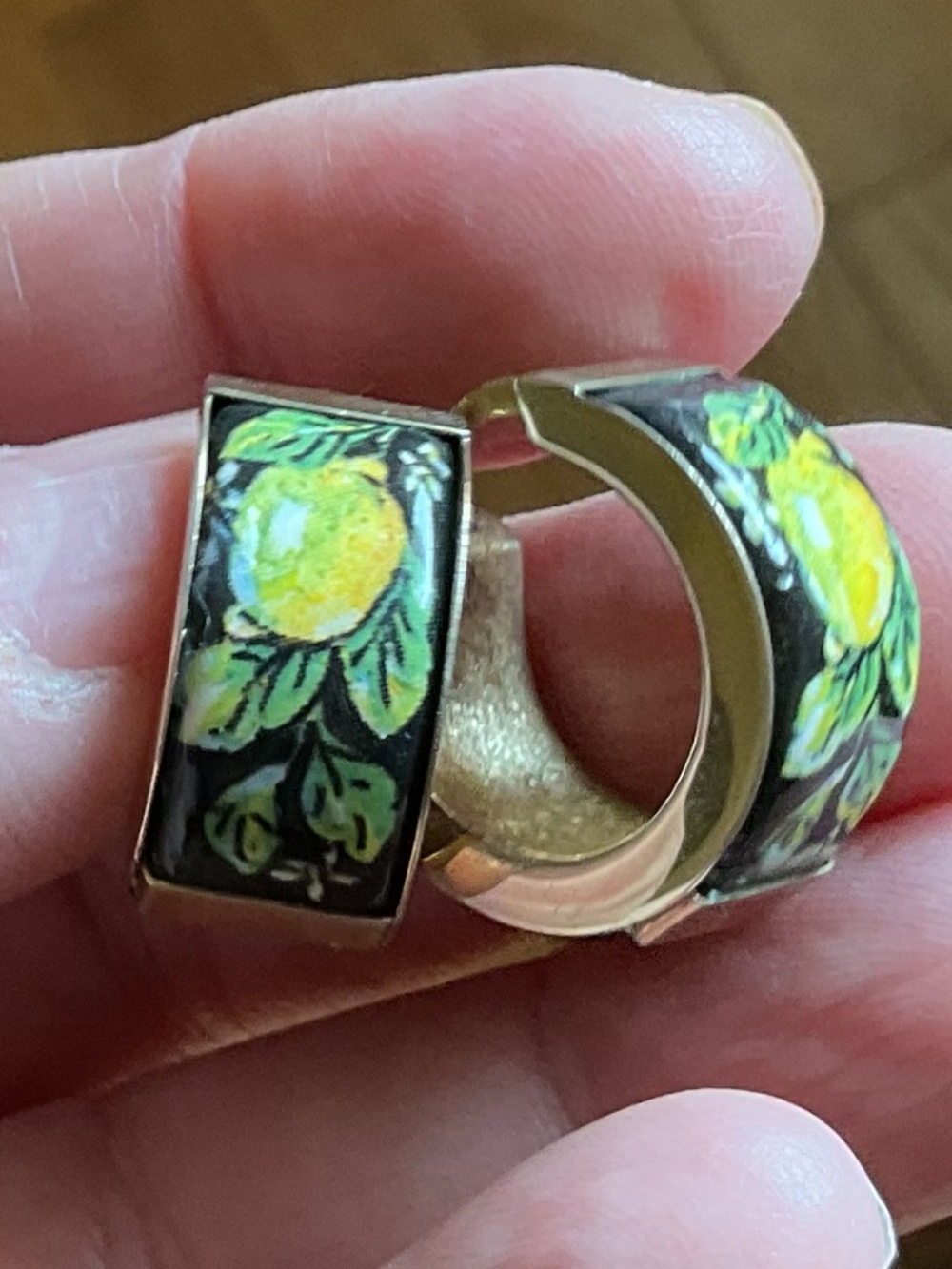 TAGLIAMONTE Gold Plated Sterling Silver 925 Sicilian Lemons Enamel Round Earring - Picture 3 of 15